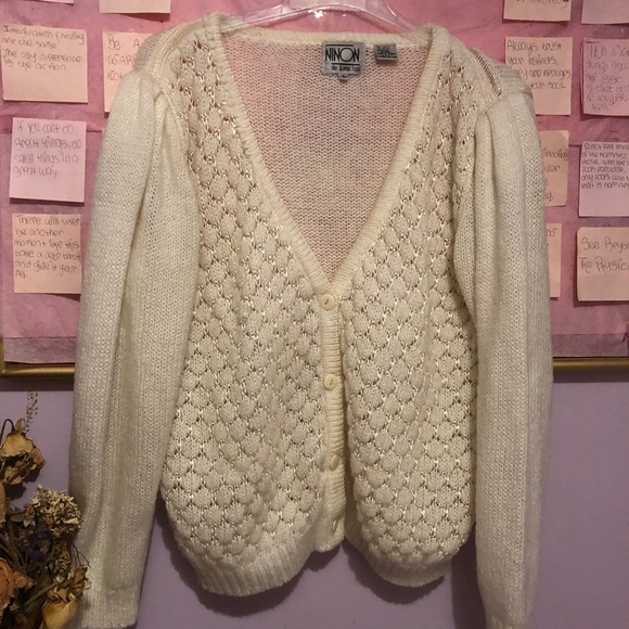 Beautiful Classy Vintage Cottage White Ivory Cream Crochet Knit button Sweater - Picture 9 of 16
